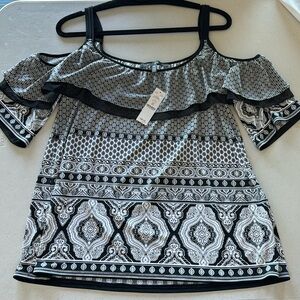 NWT brand new never worn. Smoke-free pet free home. White House, black market XS